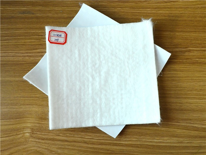 複合(he)土工膜(mo)（一布一(yi)模）